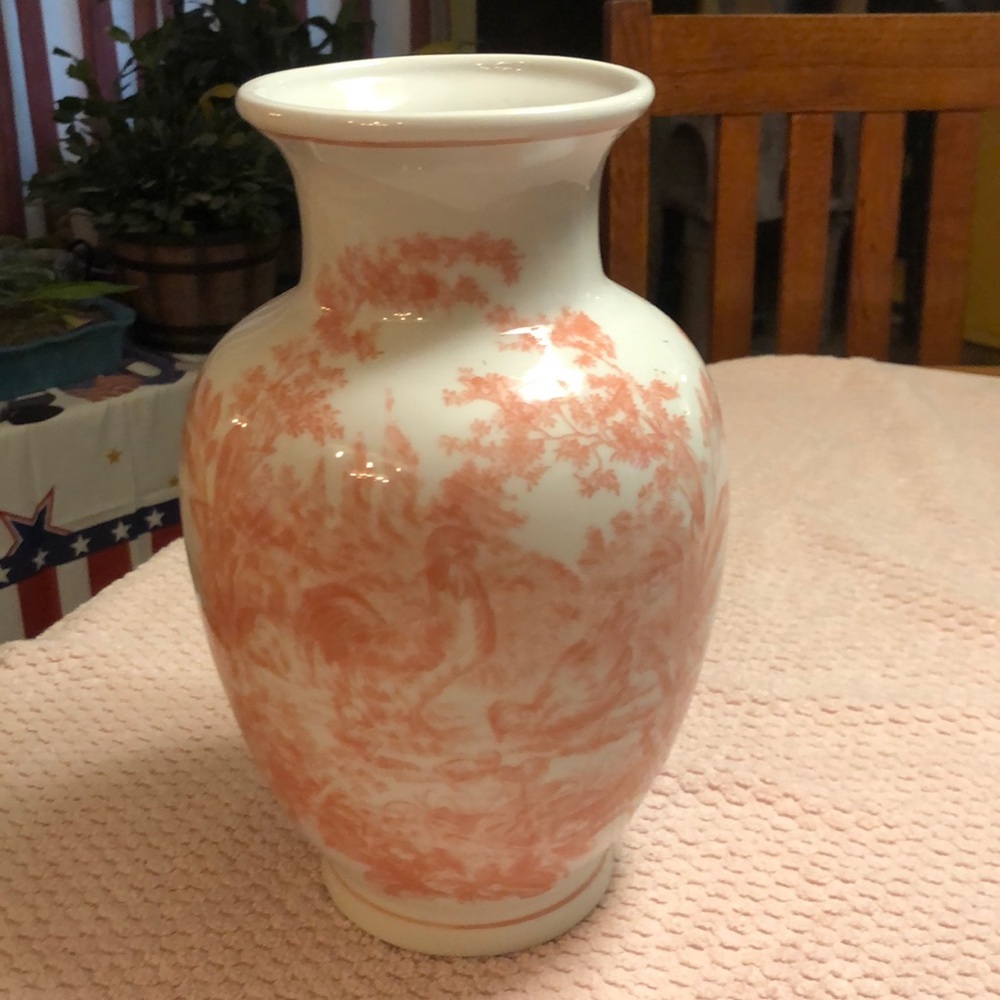 Formalities by Baum bros white and pink vase 12”x8”x4.75”